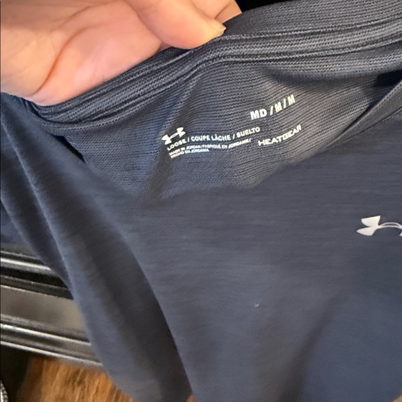 Under Armour Women’s Charcoal Crew Neck Tee - Picture 2 of 3